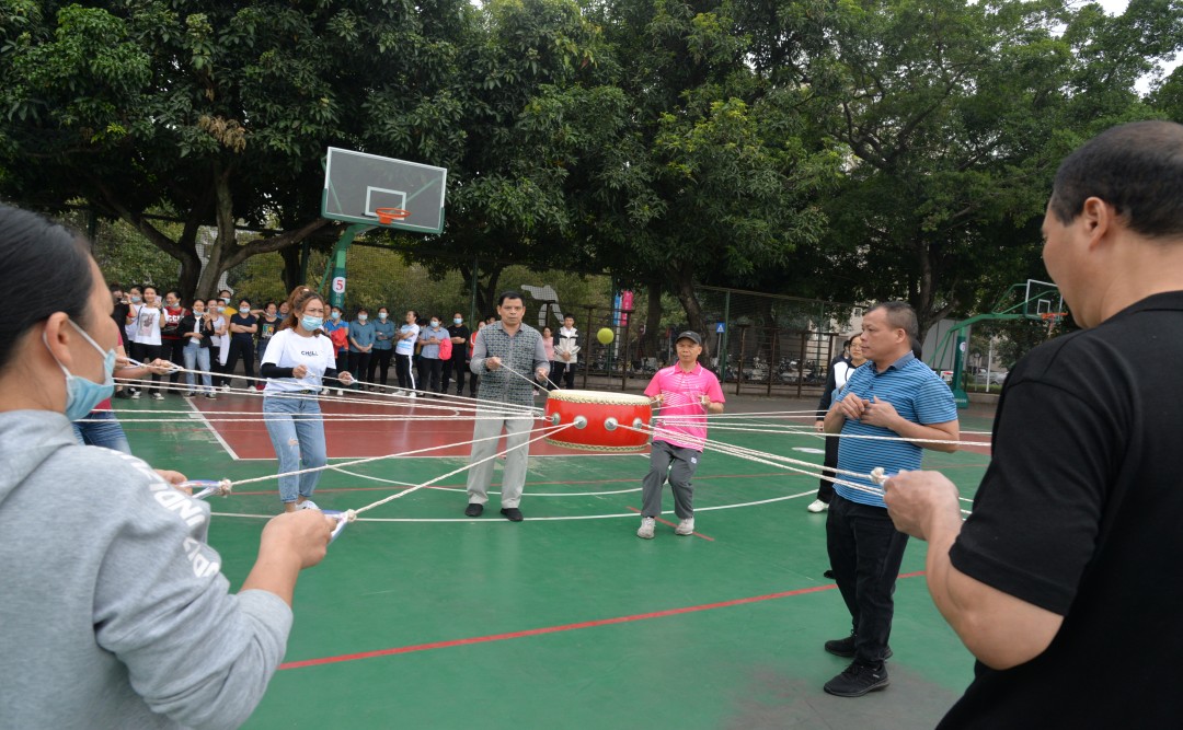 擊鼓顛球比賽.jpg 擊鼓顛球比賽.jpg